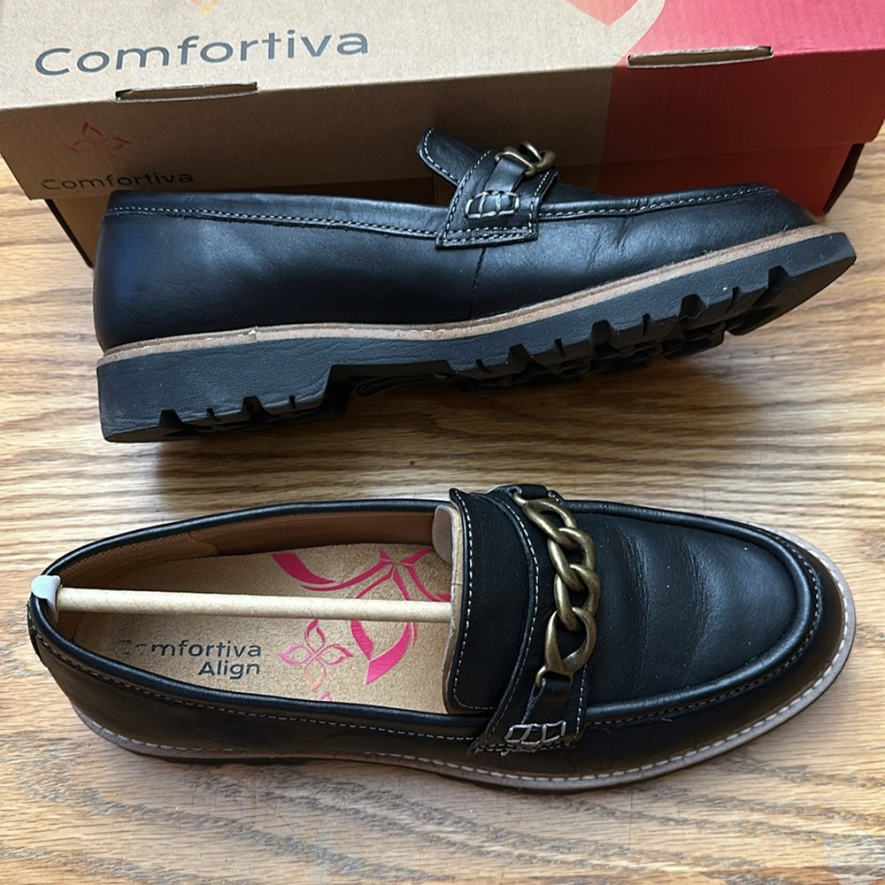 Women’s Comfortiva Linz Black Loafer - Picture 2 of 6